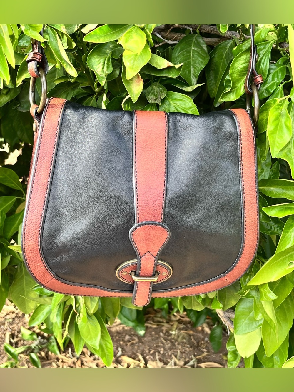 Vintage Fossil Saddlebag Handbag / Purse, Black / Brown, Flap, Adj Strap - Picture 3 of 14